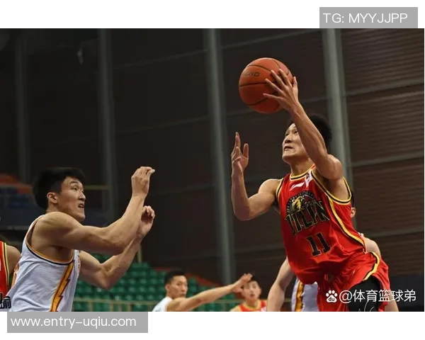 豪泽三分火力全开10投6中助力球队斩获18分3篮板1断1帽